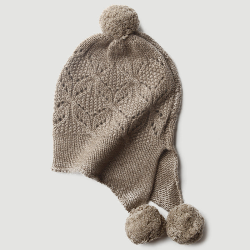 Knitted cashmere, hat, hollow twisted flower, wool hat, autumn and winter, warm and thickened hat.