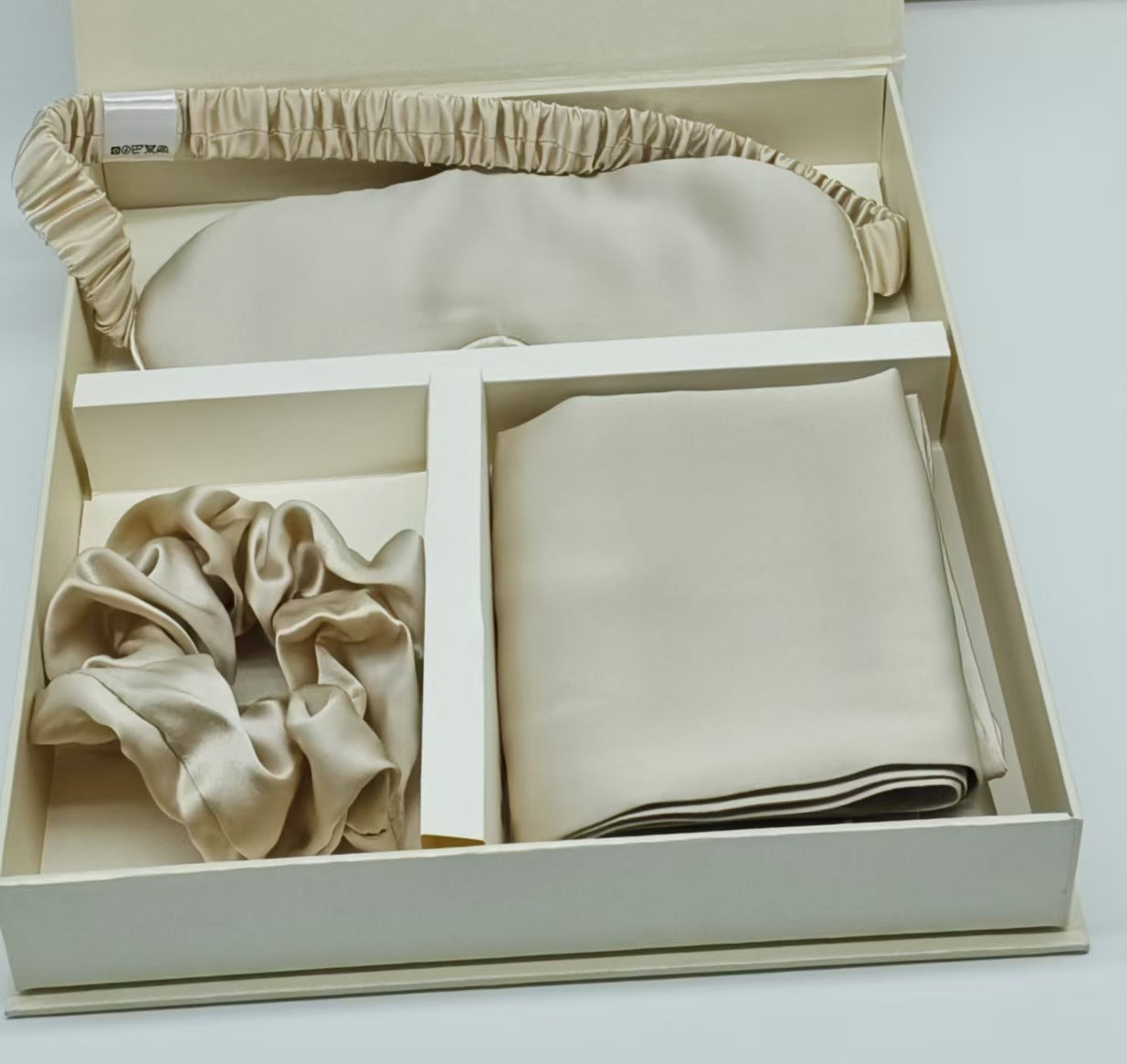 Silk, mulberry silk, eye mask, hair band, silk three-piece gift box wholesale.